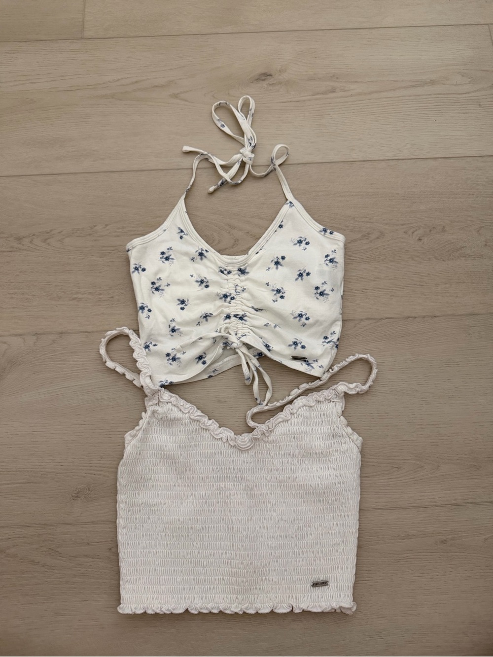 Hollister cami white blue floral S - Picture 1 of 3